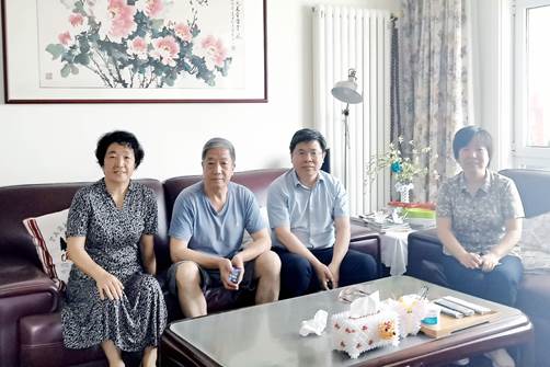 https://hg.qust.edu.cn/__local/1/8F/3A/A4B35820DECE71F3CC0F726DC4F_837F71E5_31BAFB.jpg