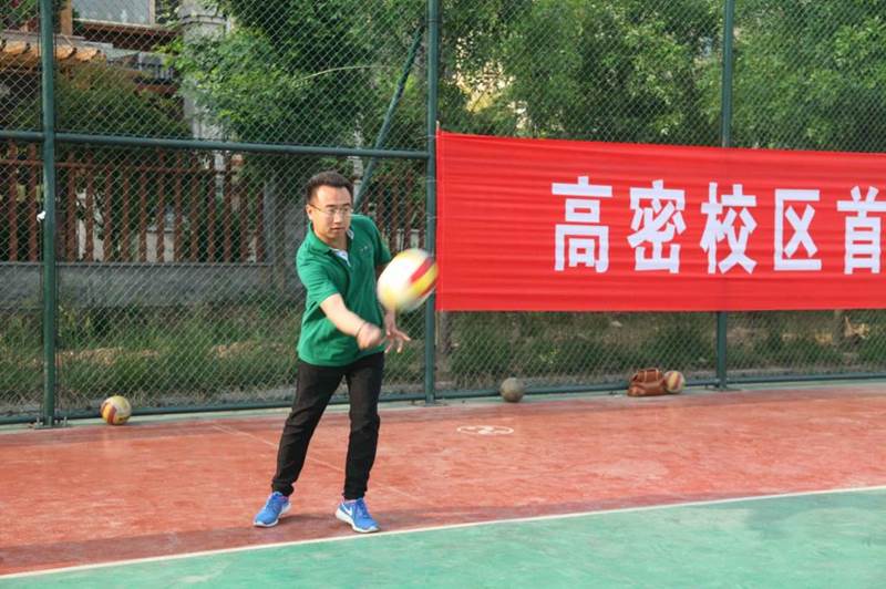 http://gmxq.qust.edu.cn/__local/5/86/08/DACD137D5F02B03AD5D6461E847_68697819_1F36D.jpg